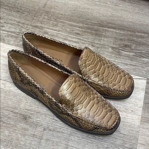 New Donald Pliner Marceline Loafers